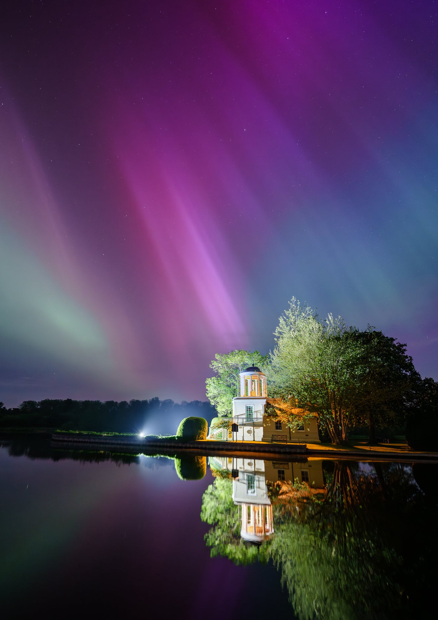 Aurora over Henley-on-Thames - Julian Sansum